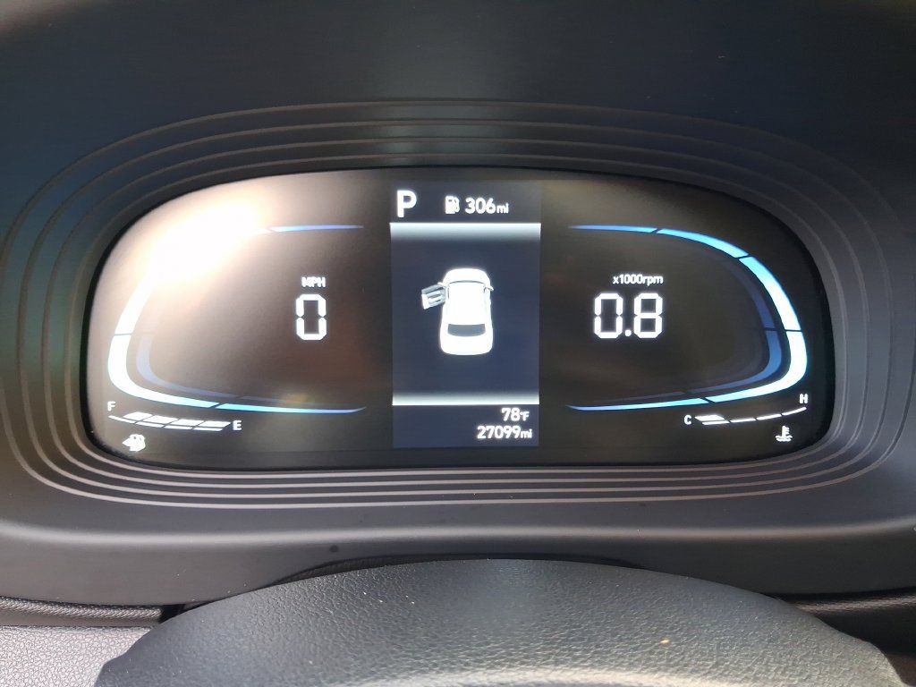 Used 2026 Hyundai Venue SEL FWD image 20