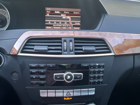 Used 2013 Mercedes-Benz C 250 Sedan image 23