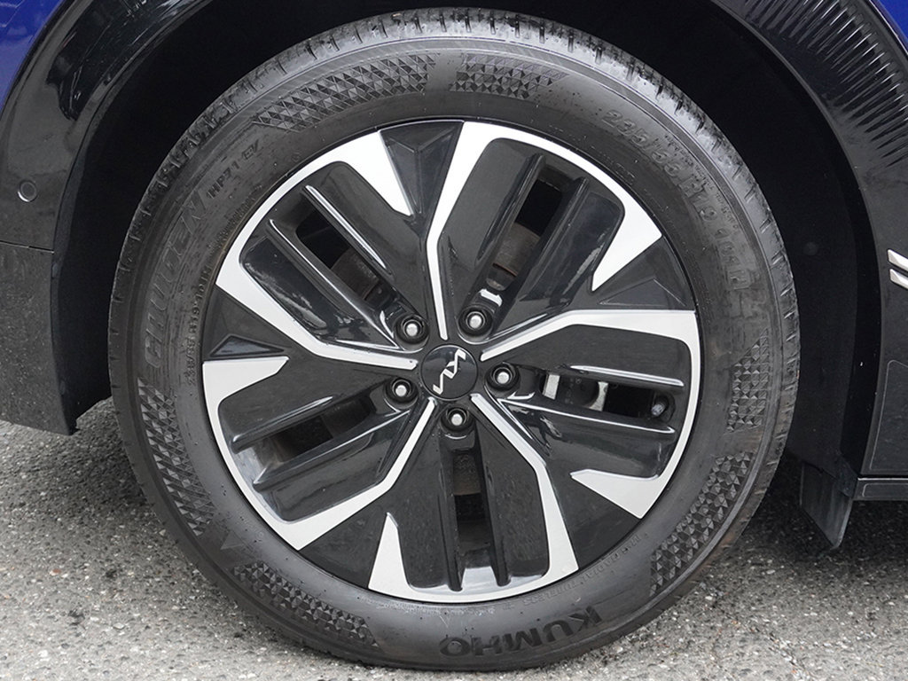 Used 2024 Kia EV6 Wind w/ Wind Technology Package AWD/4WD image 22