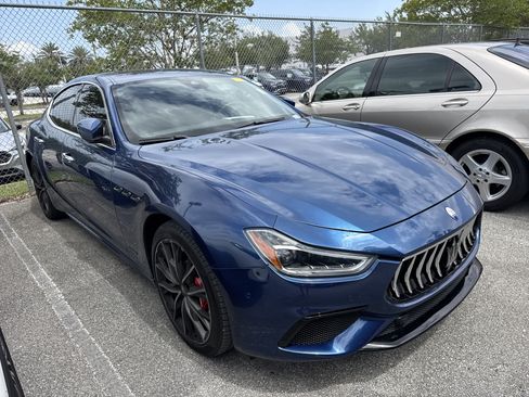Used 2020 Maserati Ghibli S GranSport RWD image 4