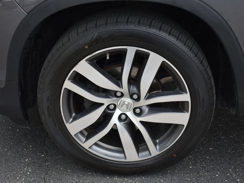 Used 2017 Honda Pilot Touring image 11
