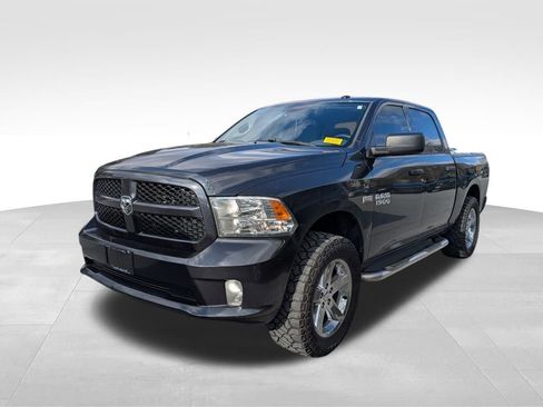 Used 2017 RAM 1500 Express image 2