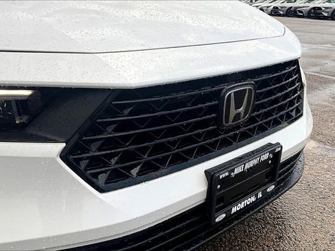 Used 2023 Honda Accord EX image 30