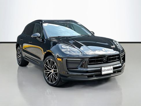 Certified 2026 Porsche Macan AWD/4WD image 7