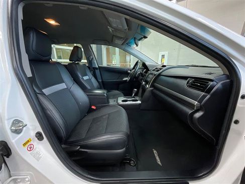 Used 2014 Toyota Camry SE w/ Fleet Convenience Package FWD image 25
