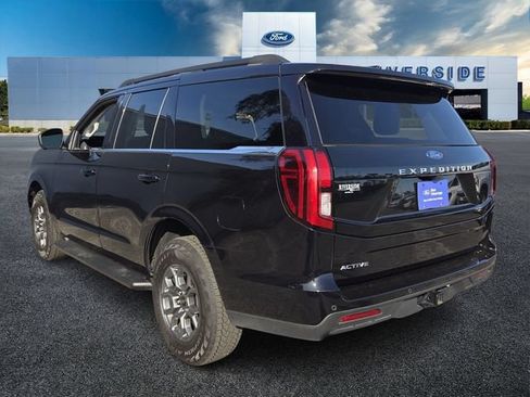 Certified 2025 Ford Expedition Active RWD image 4