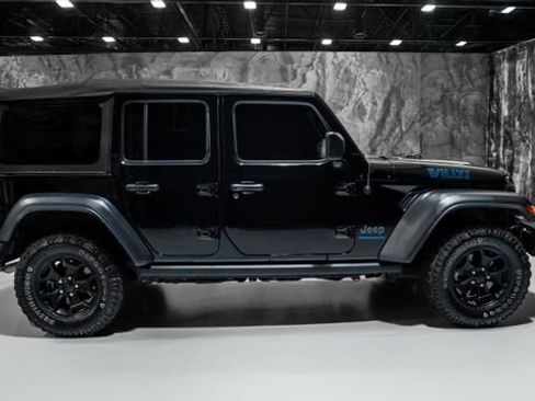 Used 2023 Jeep Wrangler Unlimited w/ Cold Weather Group AWD/4WD image 17