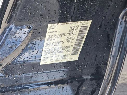 Used 2018 Nissan Titan SV w/ SV Convenience Package image 15