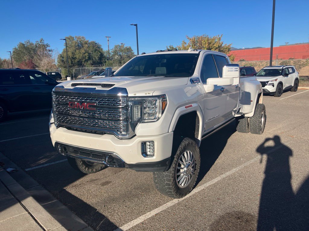 Used 2022 GMC Sierra 3500 Denali AWD/4WD image 1
