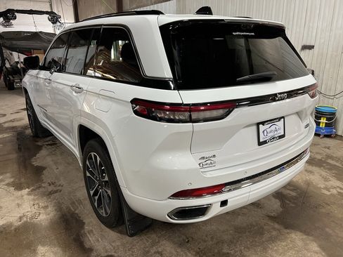 Used 2023 Jeep Grand Cherokee Overland w/ Advanced Protech Group III image 8