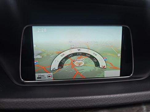 Used 2014 Mercedes-Benz E 350 Sedan image 24