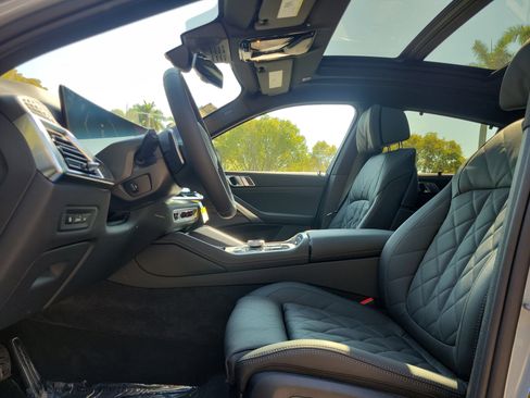 New 2026 BMW X6 xDrive40i w/ Executive Package image 23