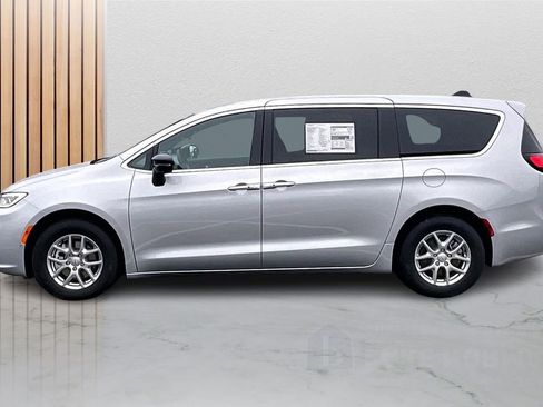 New 2026 Chrysler Pacifica Select FWD image 6