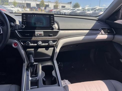 Used 2019 Honda Accord EX-L image 15
