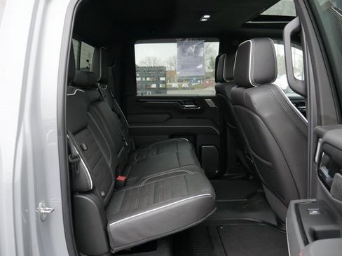 Used 2024 GMC Sierra 2500 AT4X image 24