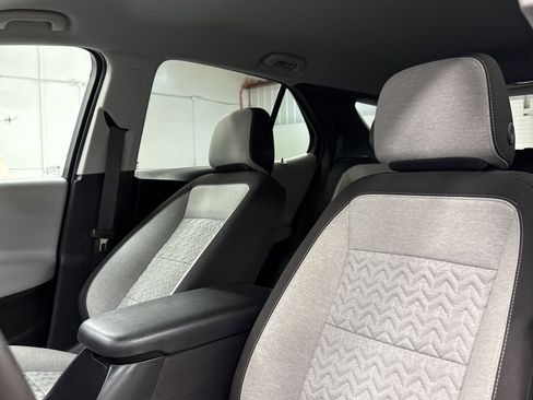 Used 2024 Chevrolet Equinox LS image 5