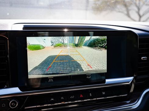 Used 2022 Chevrolet Silverado 1500 LT image 29