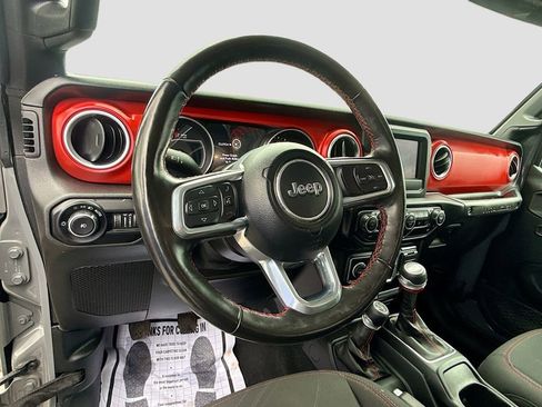 Used 2021 Jeep Wrangler Unlimited Rubicon w/ Cold Weather Group AWD/4WD image 12