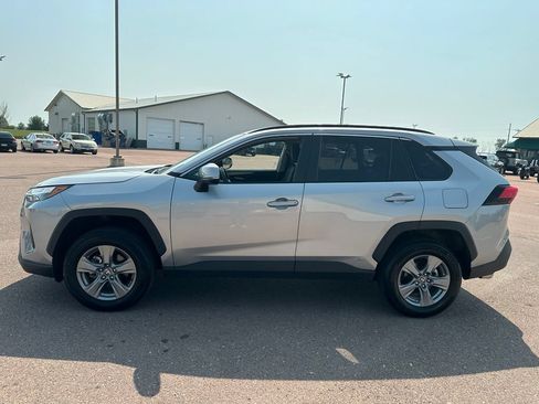 Used 2025 Toyota RAV4 XLE AWD/4WD image 36