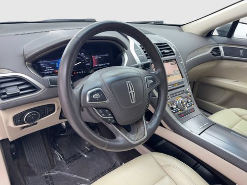 Used 2017 Lincoln MKZ Select w/ Select Plus Package FWD image 18