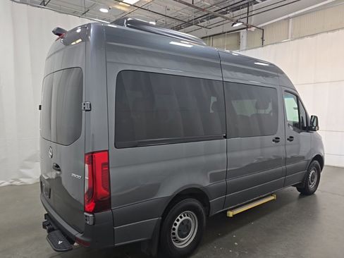 Used 2024 Mercedes-Benz Sprinter 2500 image 4