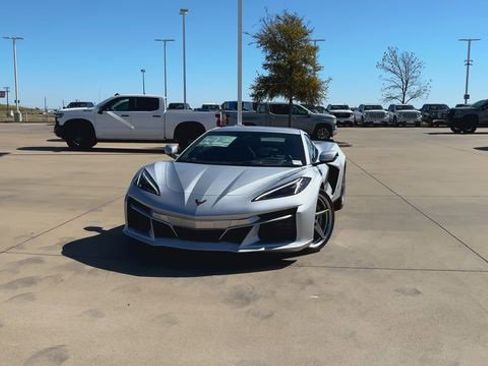 New 2026 Chevrolet Corvette E-Ray w/ ZER Performance Package image 4