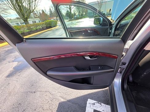 Used 2008 Volvo XC70 3.2 image 45