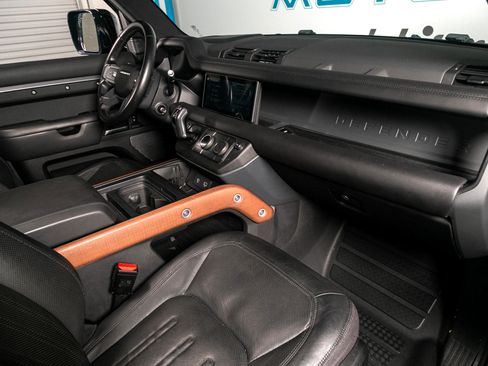 Used 2020 Land Rover Defender 110 X image 13