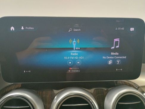 Used 2022 Mercedes-Benz GLC 300 4MATIC image 17