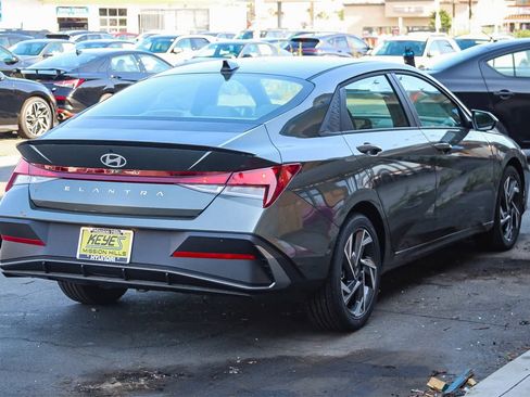 New 2025 Hyundai Elantra Sport image 4