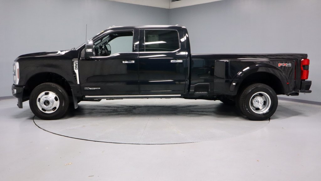 Certified 2024 Ford F350 Platinum AWD/4WD image 9