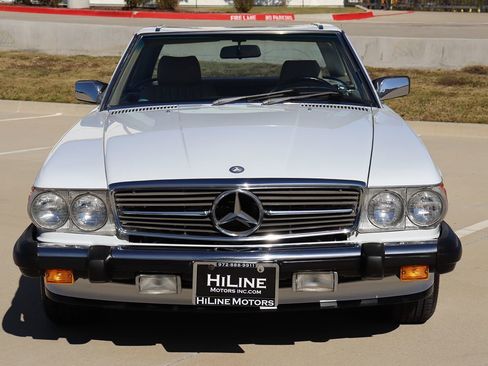 Used 1988 Mercedes-Benz 560 SL image 3