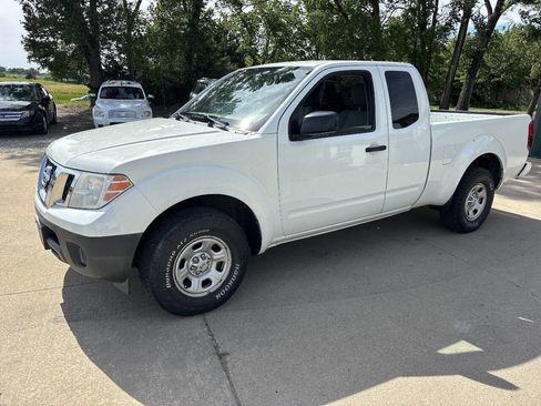 Used 2017 Nissan Frontier S RWD image 4