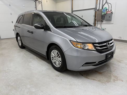 Used 2016 Honda Odyssey LX image 5