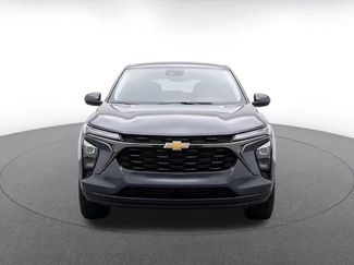 Used 2025 Chevrolet Trax LT w/ LT Convenience Package FWD video 2