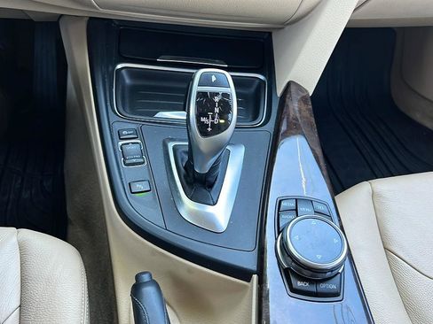 Used 2014 BMW 328i xDrive Wagon AWD/4WD image 16