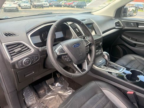 Used 2016 Ford Edge SEL w/ Equipment Group 201A AWD/4WD image 8