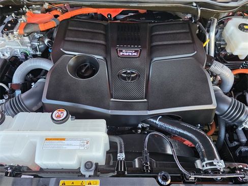 Used 2025 Toyota Sequoia Platinum image 24