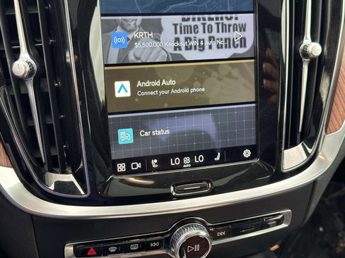 Used 2024 Volvo S60 B5 Plus image 22