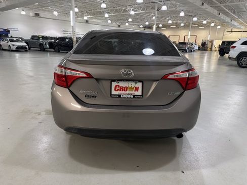 Used 2016 Toyota Corolla LE FWD image 7