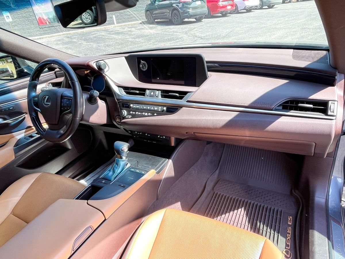 Used 2020 Lexus ES 350 w/ Premium Package FWD image 9