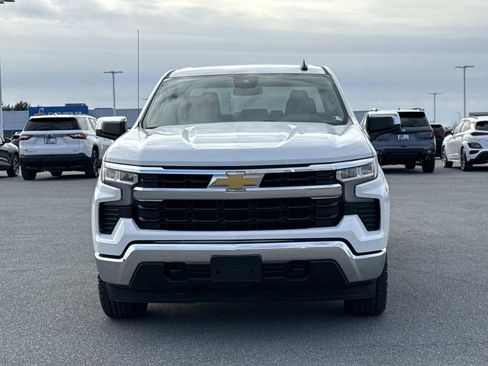 Used 2024 Chevrolet Silverado 1500 LT AWD/4WD image 30
