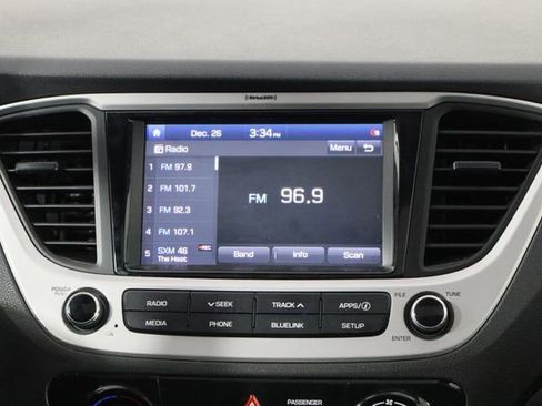 Used 2022 Hyundai Accent Limited image 28