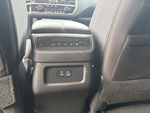 Used 2023 Nissan Pathfinder SV AWD/4WD image 21