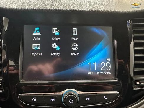 Used 2017 Chevrolet Trax LT w/ Driver Confidence Package FWD image 12