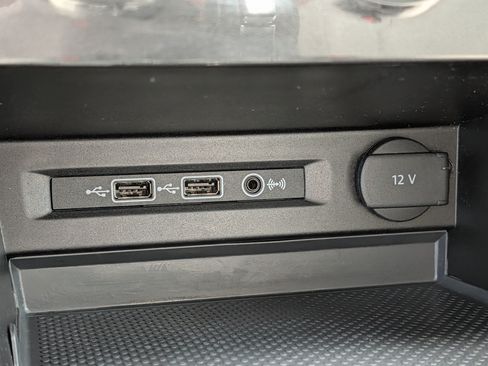 Used 2019 Volkswagen Tiguan SEL AWD/4WD image 27