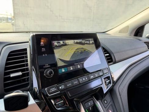 Used 2023 Honda Odyssey EX-L image 31