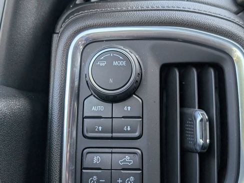 Used 2022 Chevrolet Silverado 1500 LTZ AWD/4WD image 29