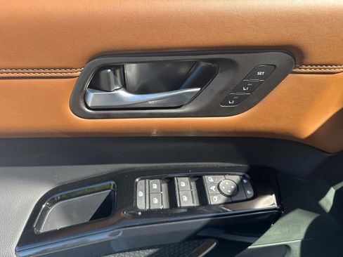 New 2026 Nissan Pathfinder Platinum AWD/4WD image 12