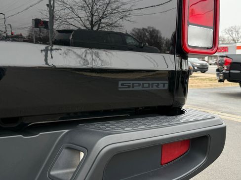 Used 2021 Jeep Gladiator Sport image 10